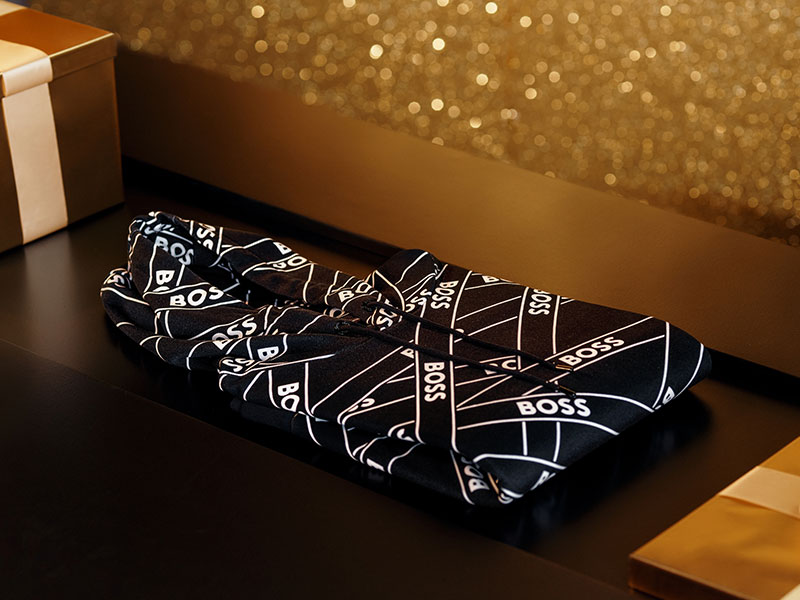 علامة BOSS تُطلق حملة UNWRAP THE HOLIDAYS من بطولة كريس هيمسوورث